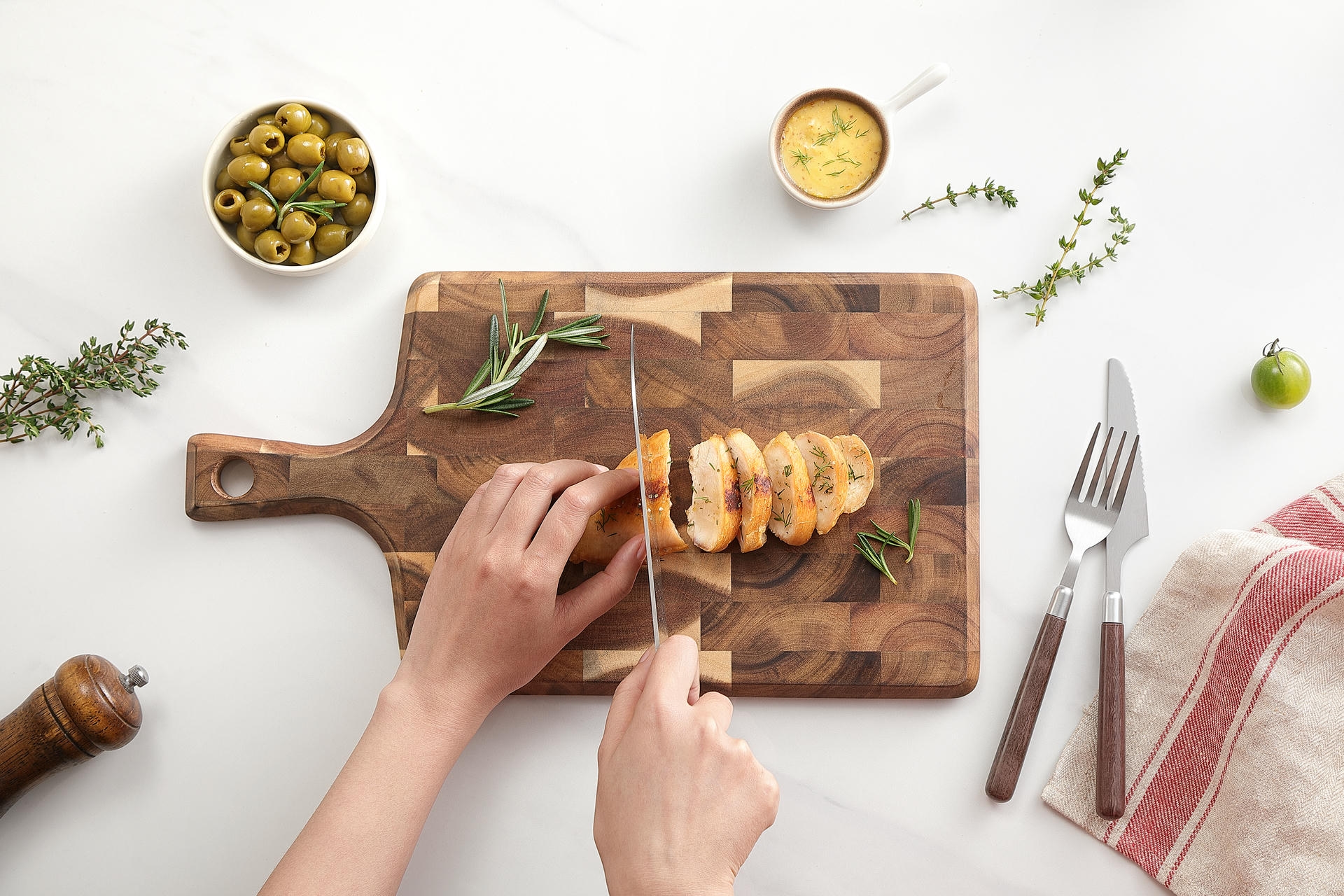 Prezentacja deski podczas krojenia